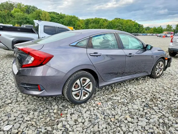 2HGFC2F57JH519772 — 2018 Honda Civic, фото 3 с аукциона Copart 12.10.2026, Передняя часть