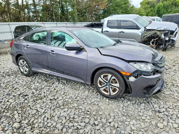 2HGFC2F57JH519772 — 2018 Honda Civic, фото 4 с аукциона Copart 12.10.2026, Передняя часть