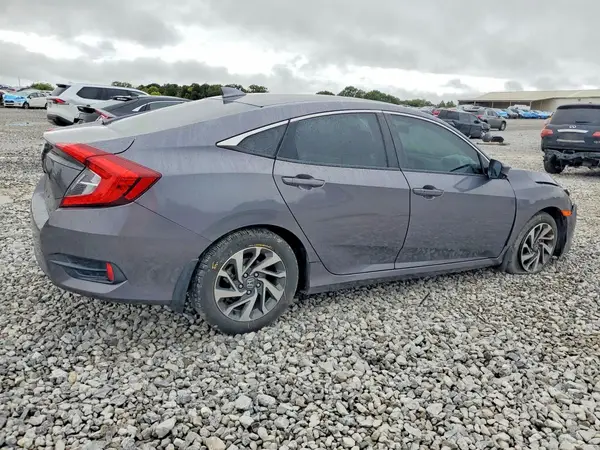 2HGFC2F79JH568165 — 2018 Honda Civic, фото 3 с аукциона Copart 06.10.2026, Передняя часть