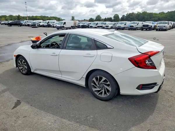 19XFC2F7XJE207263 — 2018 Honda Civic, фото 2 с аукциона Copart 15.10.2026, Задняя часть
