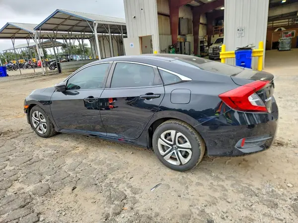 19XFC2F54JE005159 — 2018 Honda Civic, фото 2 с аукциона Copart, Передняя часть