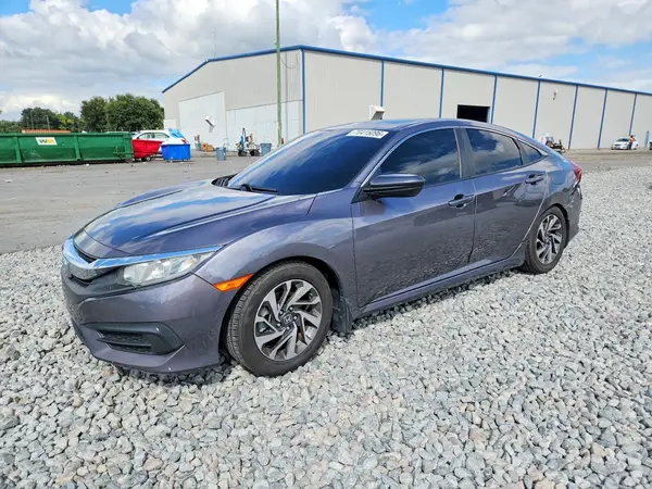 19XFC2F75JE001333 — 2018 Honda Civic, Боковая часть (Side), фото до ремонта