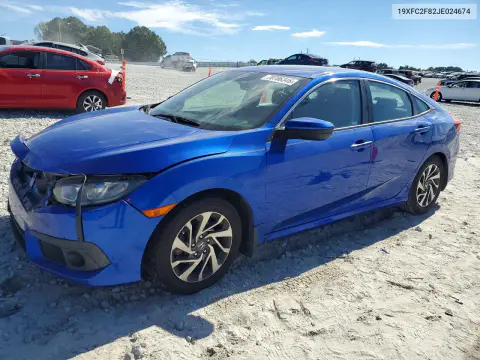 19XFC2F82JE024674 — 2018 Honda Civic, Передняя часть, фото до ремонта