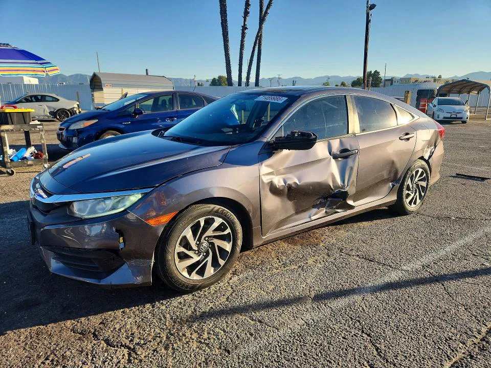2018 Honda Civic VIN 2HGFC2F75JH514166 фото 1