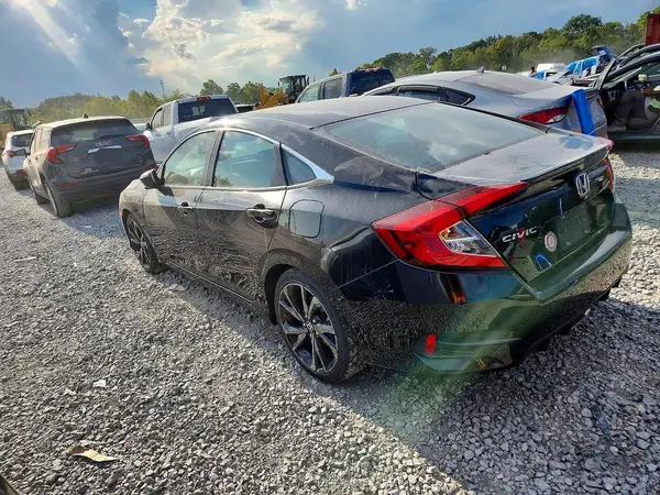 2HGFC2F89MH555879 — 2021 Honda Civic, фото 2 с аукциона Copart, Боковая часть