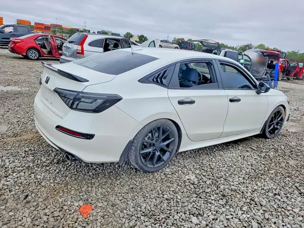 2HGFE2F51PH559218 — 2023 Honda Civic, фото 3 с аукциона Copart, Подтопление