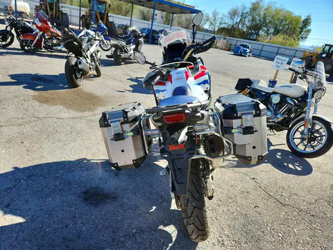 2025 Honda CRF1100 VIN JH2SD15E7SK100134 фото 4