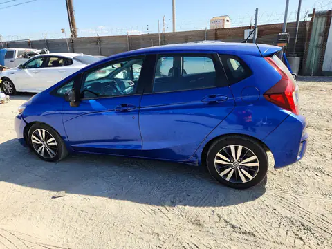 2015 Honda Fit VIN 3HGGK5H85FM716822 фото 2