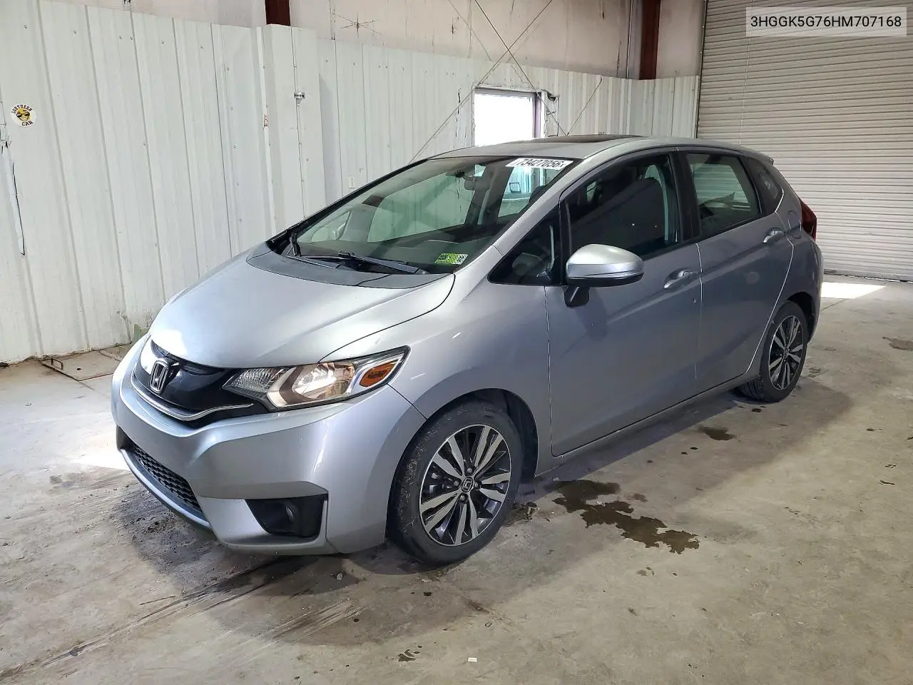3HGGK5G76HM707168 Honda Fit 2017 — повреждение Мелкие вмятины и царапины, фото до ремонта