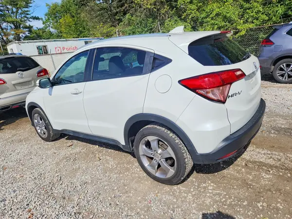 3CZRU6H70GM766392 — 2016 Honda HR-V, фото 2 с аукциона Copart 14.10.2026, Мелкие вмятины и царапины