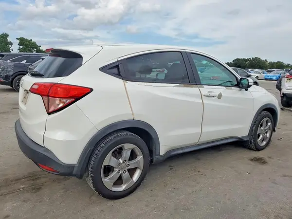 3CZRU5H56GM710711 — 2016 Honda HR-V, фото 3 с аукциона Copart 06.10.2026, Механические повреждения