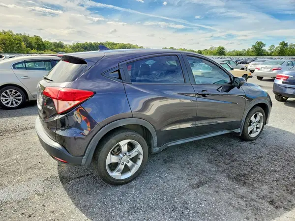 3CZRU6H5XHM719564 — 2017 Honda HR-V, фото 3 с аукциона Copart 06.10.2026, Механические повреждения