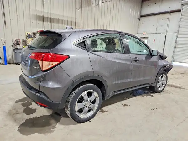 3CZRU6H32HG709253 — 2017 Honda HR-V, фото 3 с аукциона Copart 05.10.2026, Передняя часть