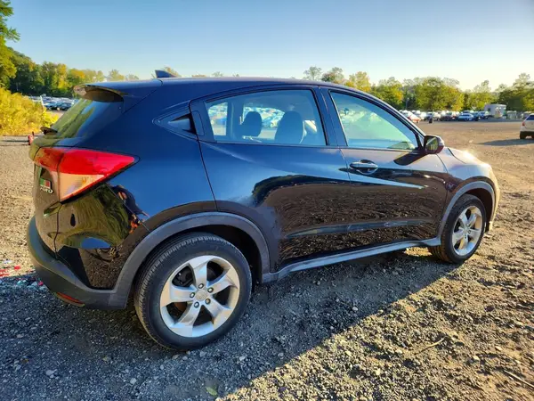 3CZRU6H31HM700738 — 2017 Honda HR-V, фото 3 с аукциона Copart 01.10.2026, Передняя часть