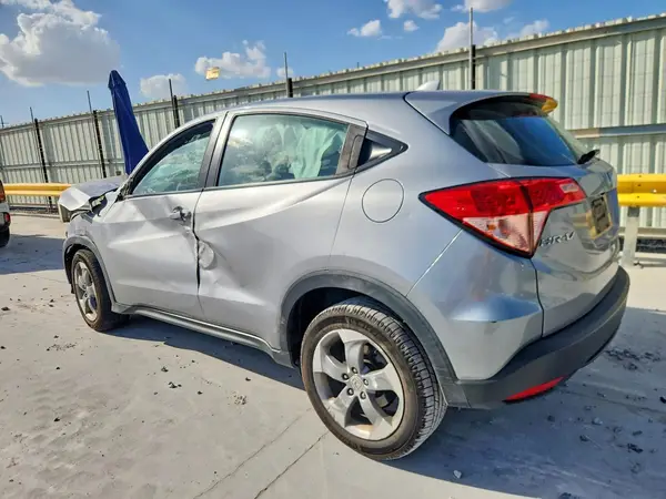 3CZRU5H37JG703948 — 2018 Honda HR-V, фото 2 с аукциона Copart 02.10.2026, Передняя часть