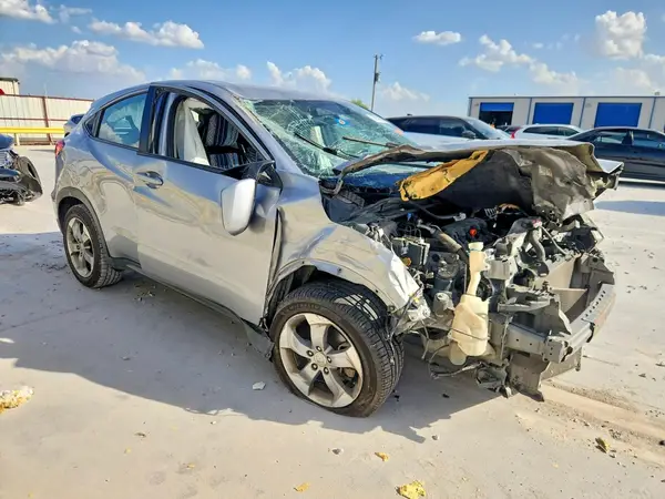 3CZRU5H37JG703948 — 2018 Honda HR-V, фото 4 с аукциона Copart 02.10.2026, Передняя часть