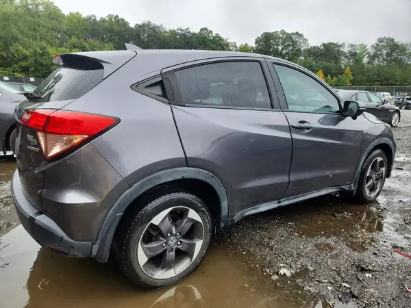 3CZRU6H56JM704310 — 2018 Honda HR-V, фото 3 с аукциона Copart 06.10.2026, Передняя часть