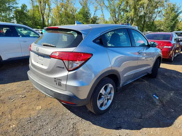 3CZRU6H39KG711234 — 2019 Honda HR-V, фото 3 с аукциона Copart 06.10.2026, Подтопление
