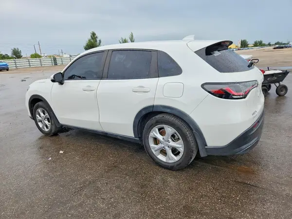 3CZRZ1H38PM724554 — 2023 Honda HR-V, фото 2 с аукциона Copart, Боковая часть