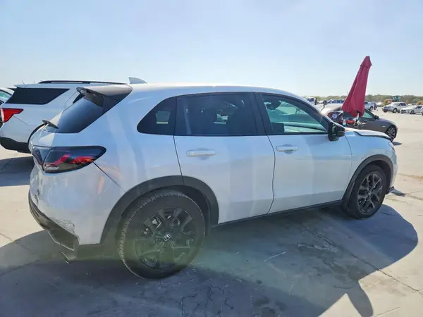 3CZRZ1H52RM743492 — 2024 Honda HR-V, фото 3 с аукциона Copart, Передняя часть