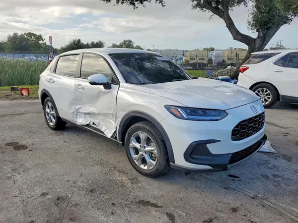 3CZRZ1H35RM758468 — 2024 Honda HR-V, фото 4 с аукциона Copart, Боковая часть