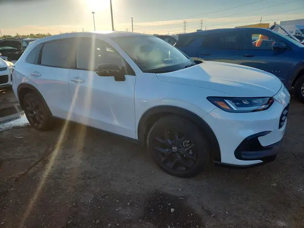 3CZRZ2H59RM728445 — 2024 Honda HR-V, фото 4 с аукциона Copart, Боковая часть