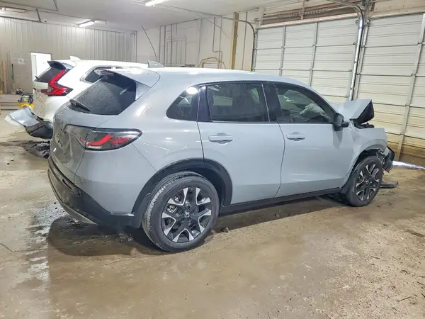 2026 HONDA HR-V VIN 3CZRZ2H79TM766945 фото 3