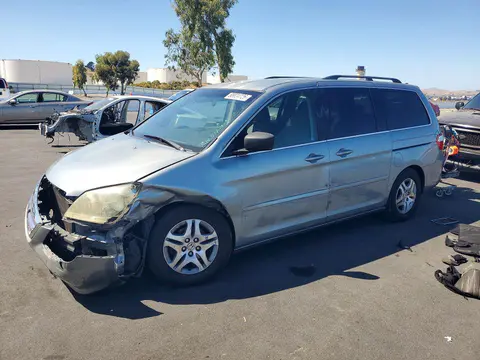5FNRL38415B128960 — 2005 Honda Odyssey, Боковая часть (Side), фото до ремонта
