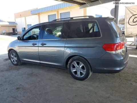 2010 Honda Odyssey Touring VIN 5FNRL3H92AB044765 фото 2