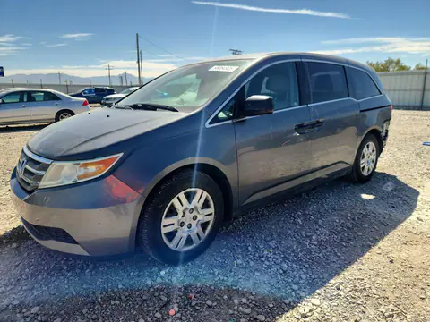 5FNRL5H22BB065163 — 2011 Honda Odyssey, Задняя часть (Rear End), фото до ремонта
