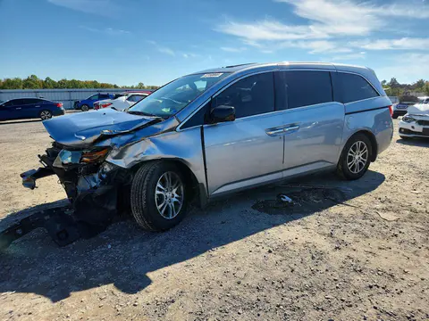 5FNRL5H69BB042739 — 2011 Honda Odyssey, Передняя часть, фото до ремонта