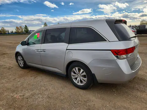 2015 Honda Odyssey VIN 5FNRL5H42FB509861 фото 2