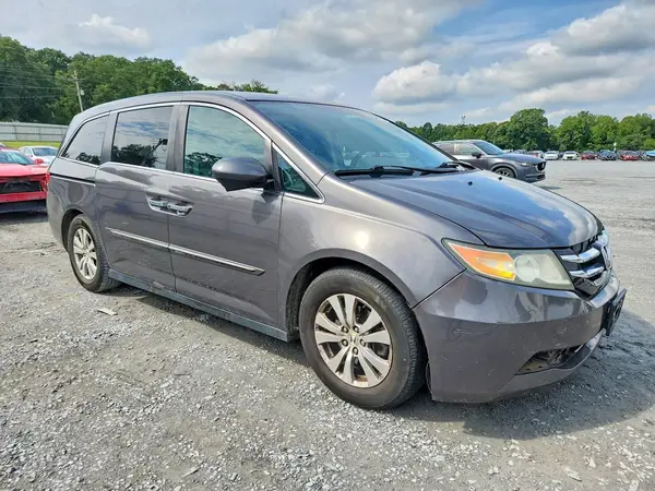 5FNRL5H3XGB050328 — 2016 Honda Odyssey, фото 4 с аукциона Copart, Передняя часть