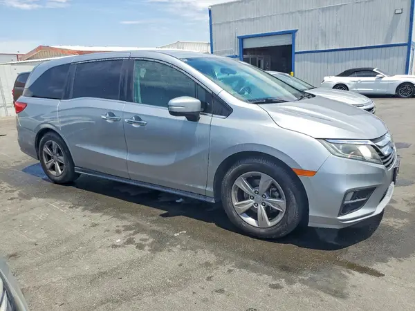 5FNRL6H58JB076067 — 2018 Honda Odyssey, фото 4 с аукциона Copart 28.09.2026, Мелкие вмятины и царапины