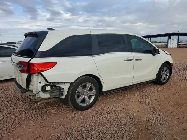 5FNRL6H73JB084417 — 2018 Honda Odyssey, фото 3 с аукциона Copart, Передняя часть