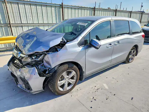 5FNRL6H76JB038208 — 2018 Honda Odyssey, Передняя часть (Front End), фото до ремонта