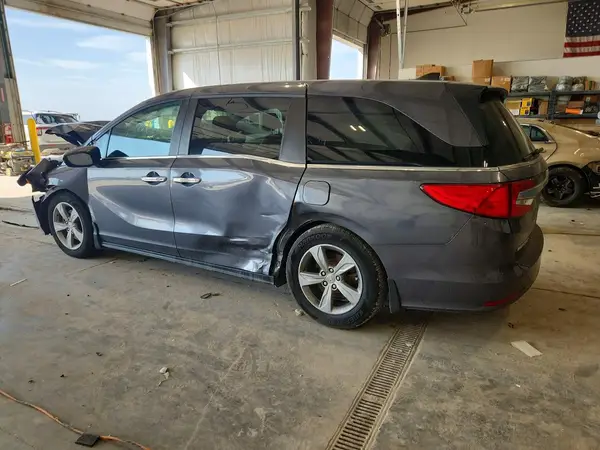 5FNRL6H74JB082109 — 2018 Honda Odyssey, фото 2 с аукциона Copart 06.10.2026, Передняя часть