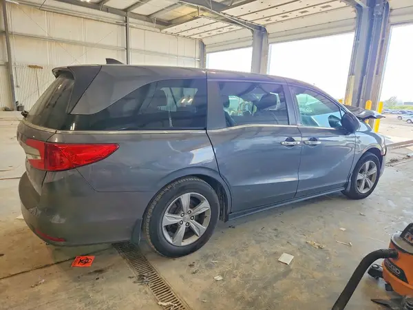 5FNRL6H74JB082109 — 2018 Honda Odyssey, фото 3 с аукциона Copart 06.10.2026, Передняя часть