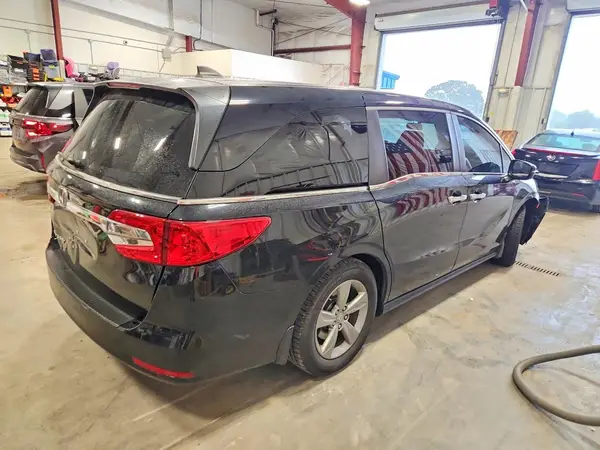 5FNRL6H56JB045108 — 2018 Honda Odyssey, фото 3 с аукциона Copart 06.10.2026, Передняя часть