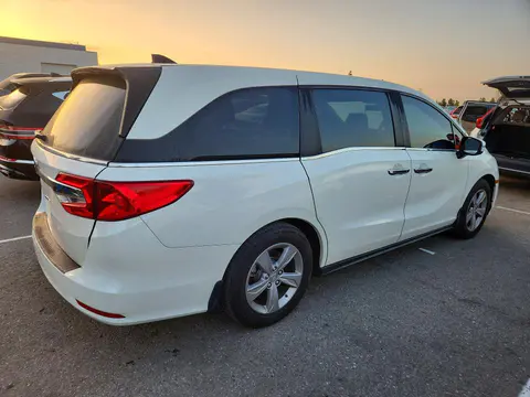 2018 Honda Odyssey VIN 5FNRL6H71JB099420 фото 3