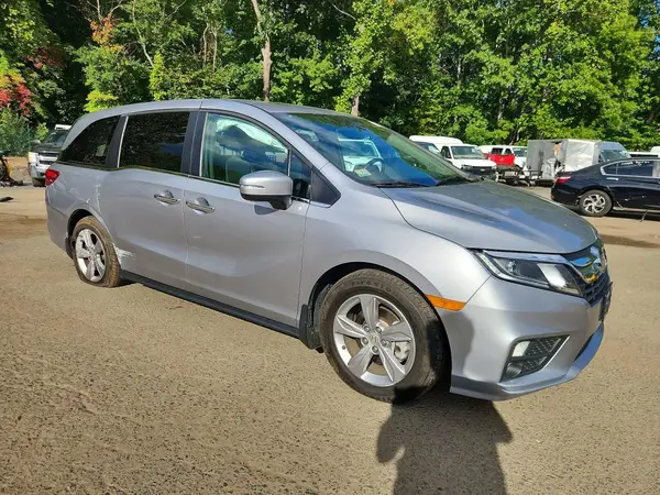 5FNRL6H70JB041945 — 2018 Honda Odyssey, фото 4 с аукциона Copart, Боковая часть