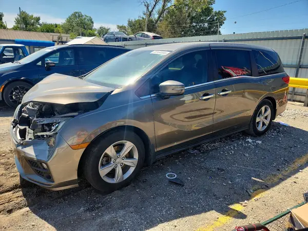 5FNRL6H7XJB092420 — 2018 Honda Odyssey, Передняя часть (Front End), фото до ремонта