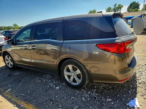 5FNRL6H7XJB092420 — 2018 Honda Odyssey, фото 2 с аукциона Copart, Передняя часть