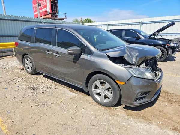 5FNRL6H7XJB092420 — 2018 Honda Odyssey, фото 4 с аукциона Copart, Передняя часть