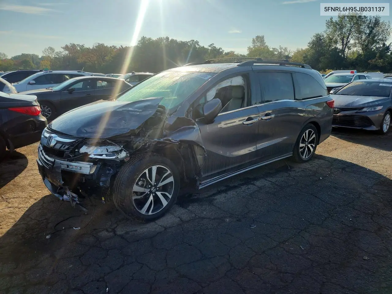 2018 Honda Odyssey Elite VIN 5FNRL6H95JB031137 фото 1