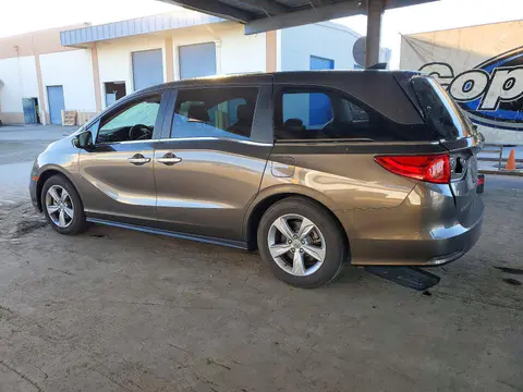 2018 Honda Odyssey VIN 5FNRL6H5XJB104399 фото 2