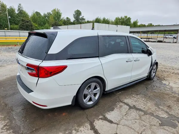 5FNRL6H74LB065782 — 2020 Honda Odyssey, фото 3 с аукциона Copart, Передняя часть