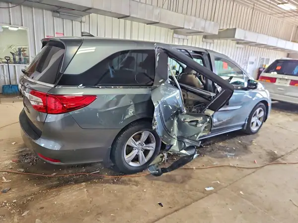 5FNRL6H77LB037605 — 2020 Honda Odyssey, фото 3 с аукциона Copart, Боковая часть