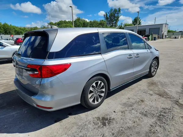5FNRL6H70NB045290 — 2022 Honda Odyssey, фото 3 с аукциона Copart, Передняя часть