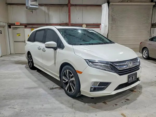 5FNRL6H95JB059536 — 2023 Honda Odyssey, фото 4 с аукциона Copart, Передняя часть